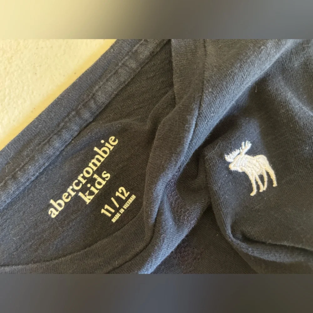 VINTAGE‎ ABERCROMBIE & FITCH KIDS Icon Navy Tee Shirt Long Sleeve Y2K Boys 11 12